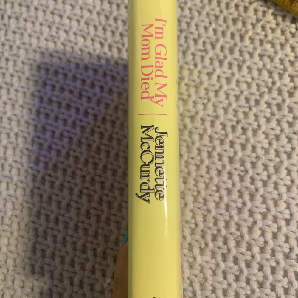 Jennette McCurdy book - Picture 5 of 7